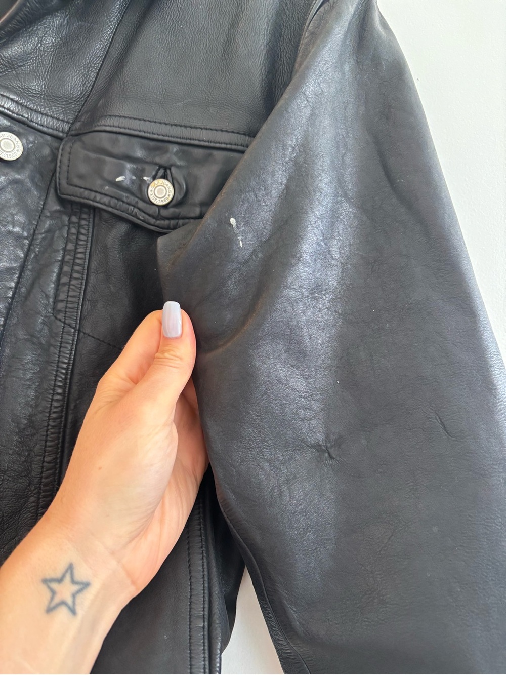 GAP vintage Black Leather Bomber Jacket - Picture 5 of 5